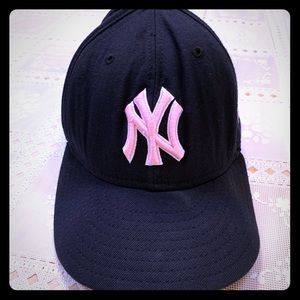 ladies black ny cap